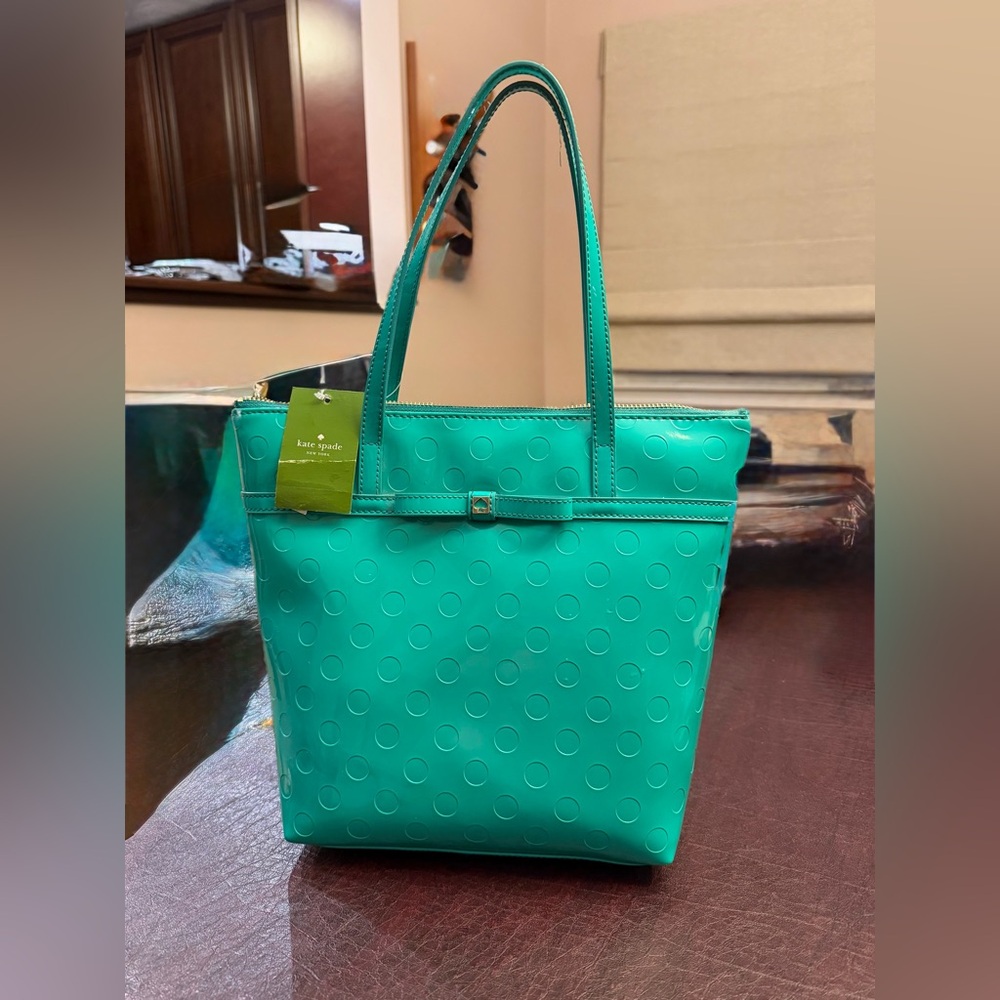 Kate Spade Jeralyn Camellia Street Purse in Brightberi